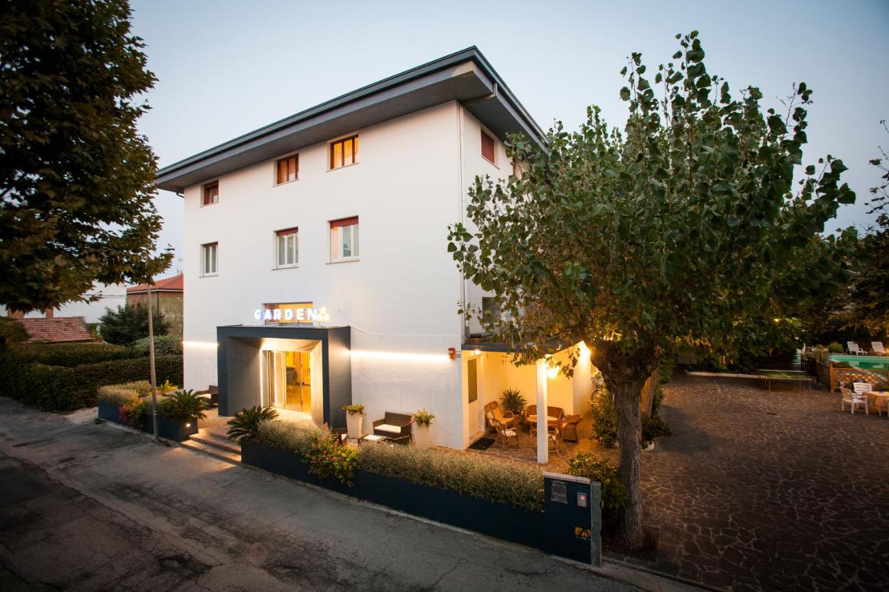 מארוטה Hotel Garden B&B מראה חיצוני תמונה