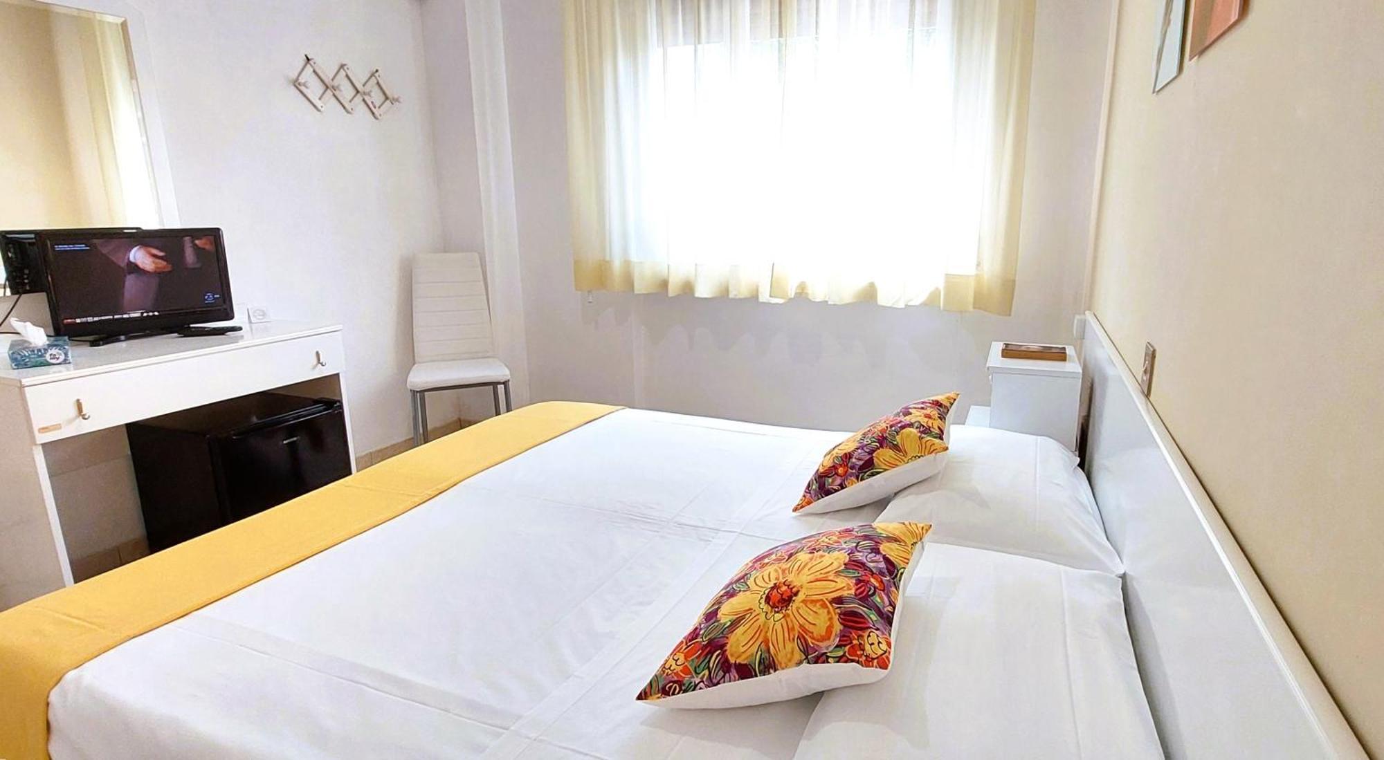 מארוטה Hotel Garden B&B מראה חיצוני תמונה